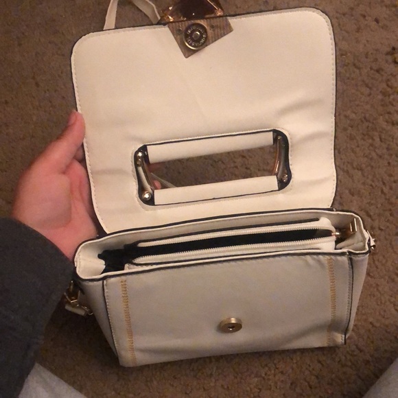 Purse - Picture 4 of 4